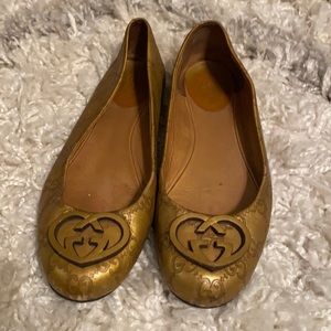 Gold Gucci ballet flats size 37 1/2